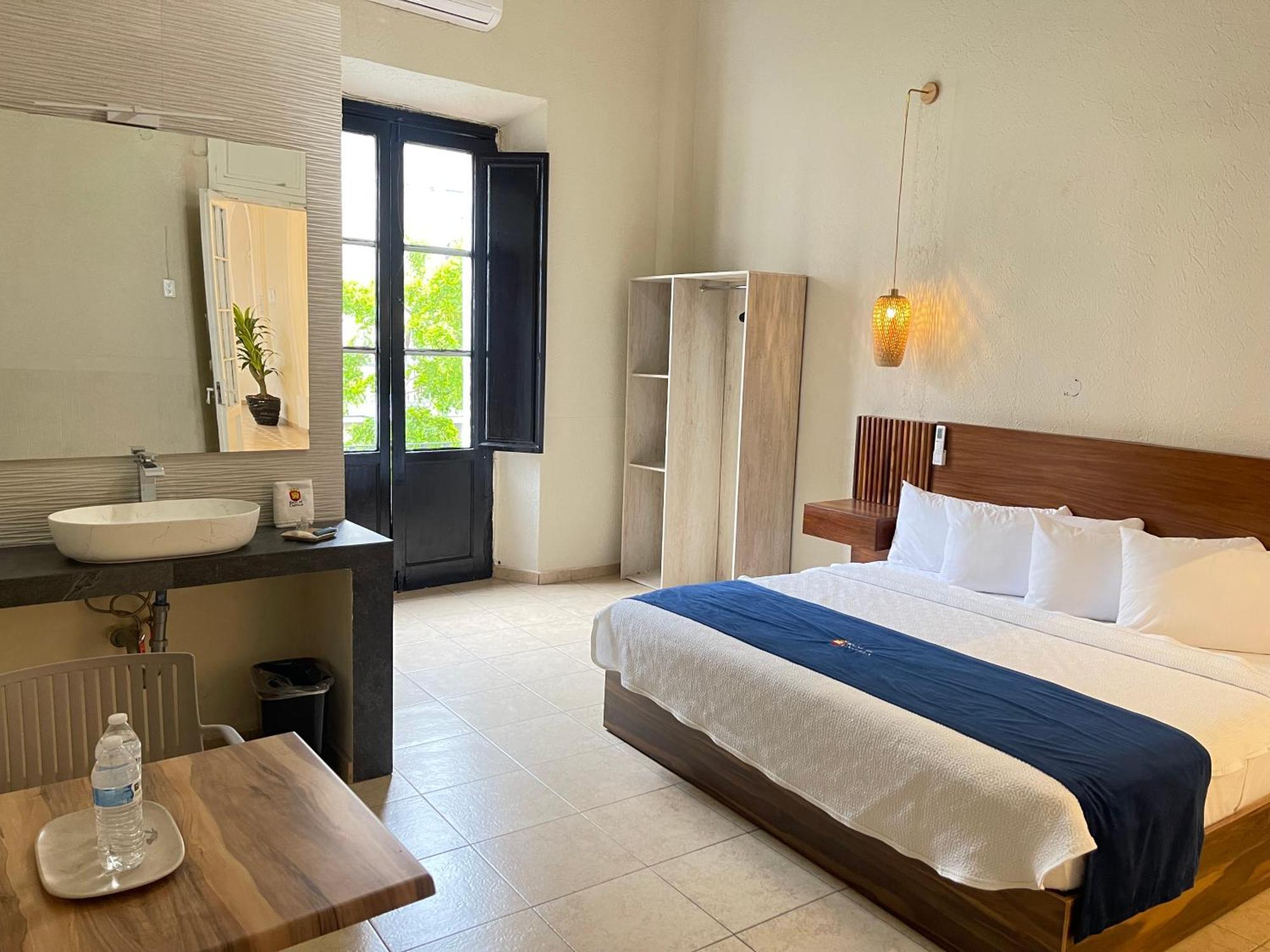 Hotel Real De Castilla Nuovo Guadalajara Eksteriør bilde